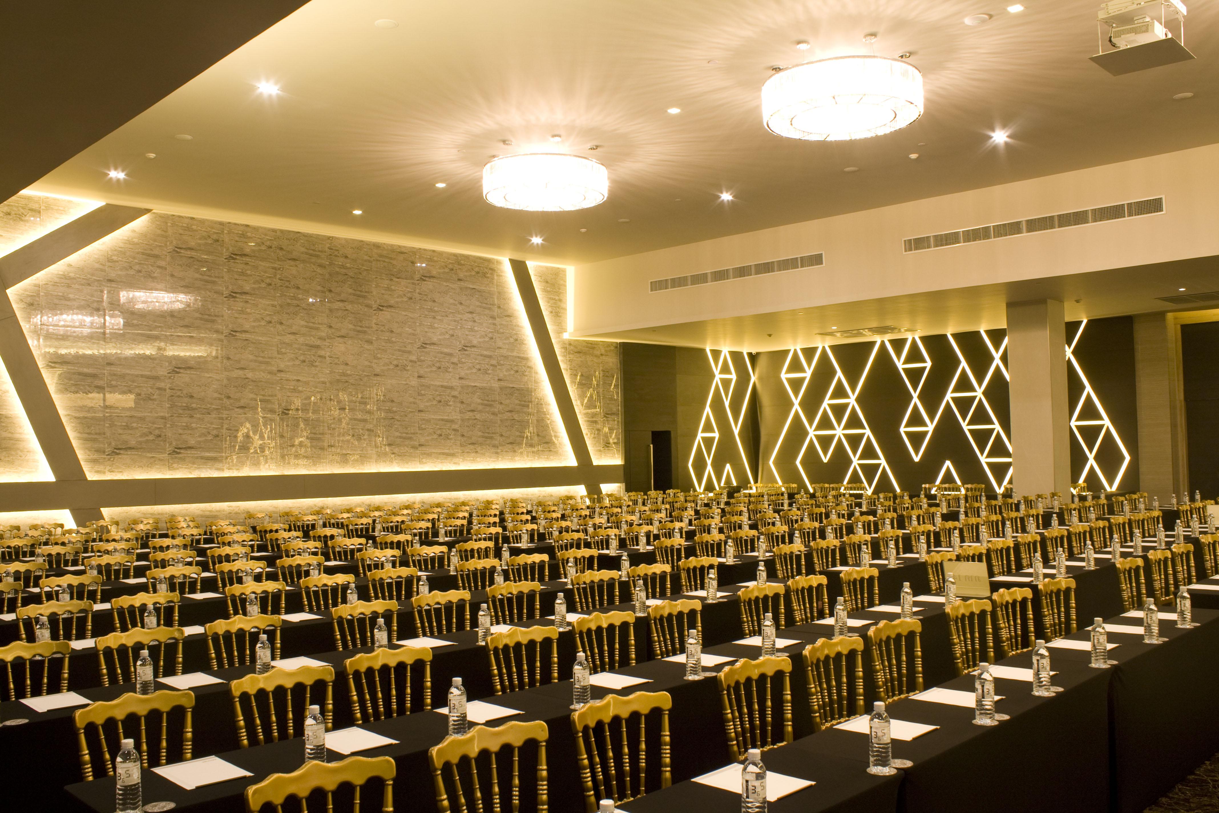 Tsix5 Hotel Pattaya Ngoại thất bức ảnh