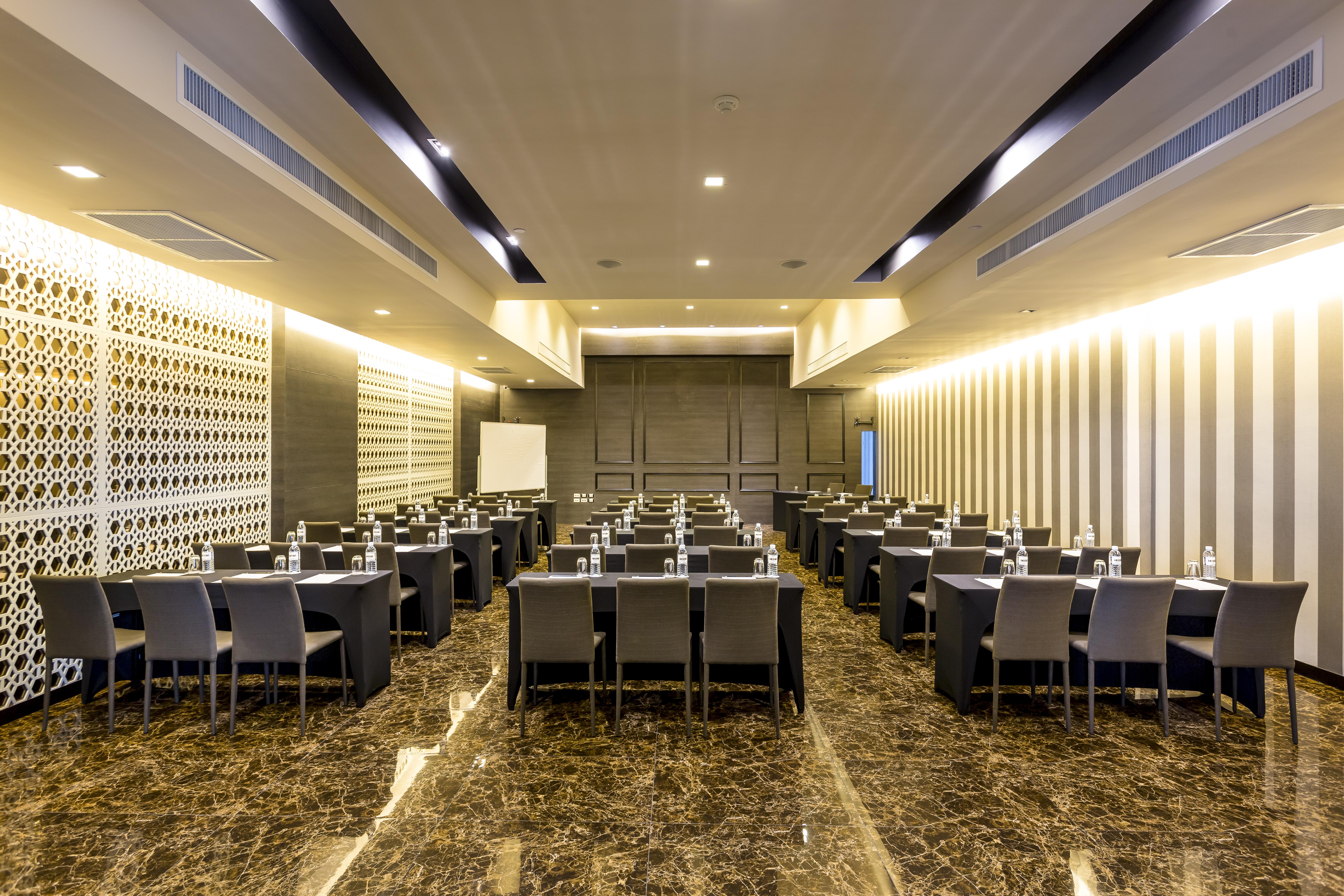 Tsix5 Hotel Pattaya Ngoại thất bức ảnh
