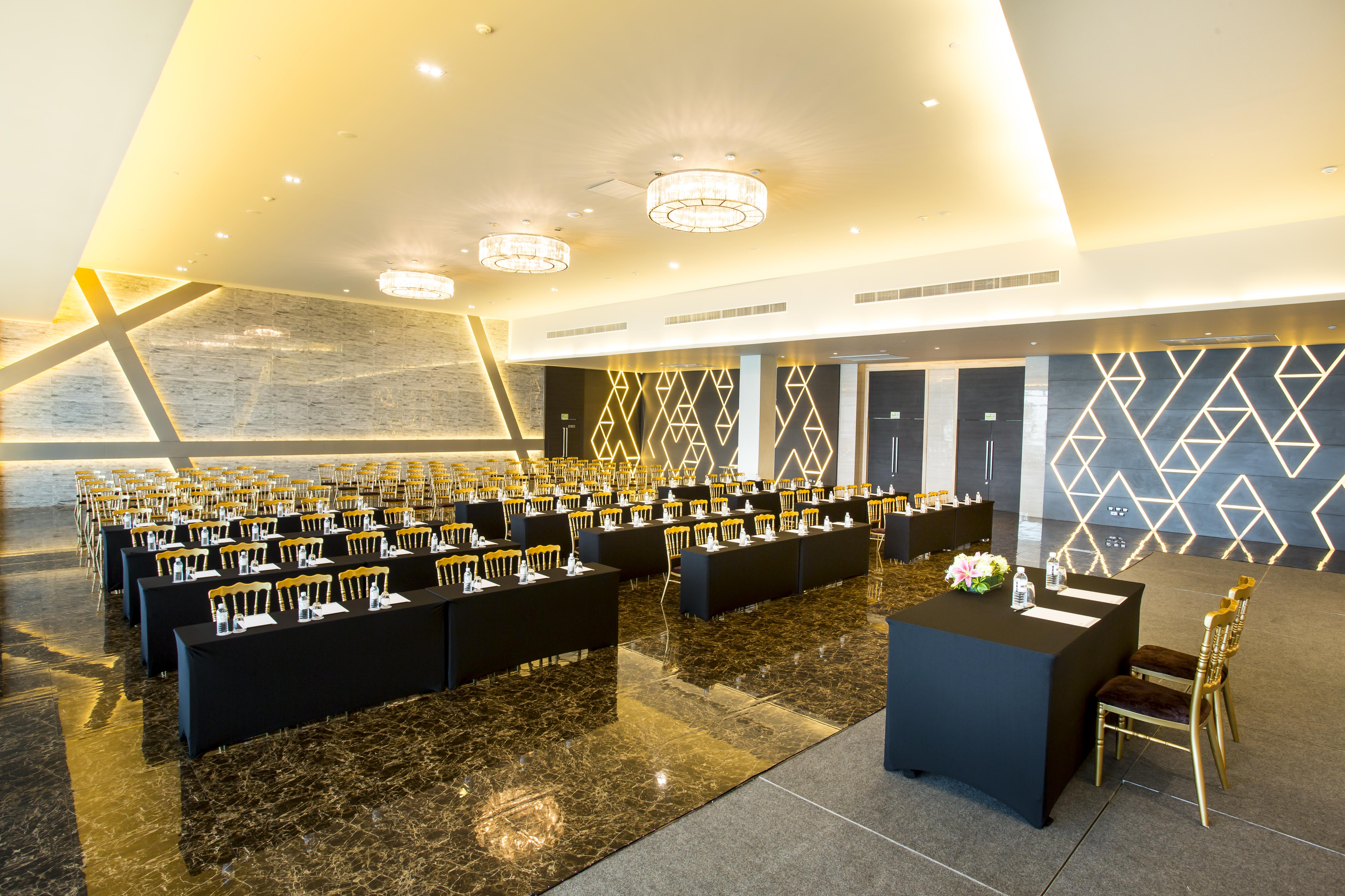 Tsix5 Hotel Pattaya Ngoại thất bức ảnh