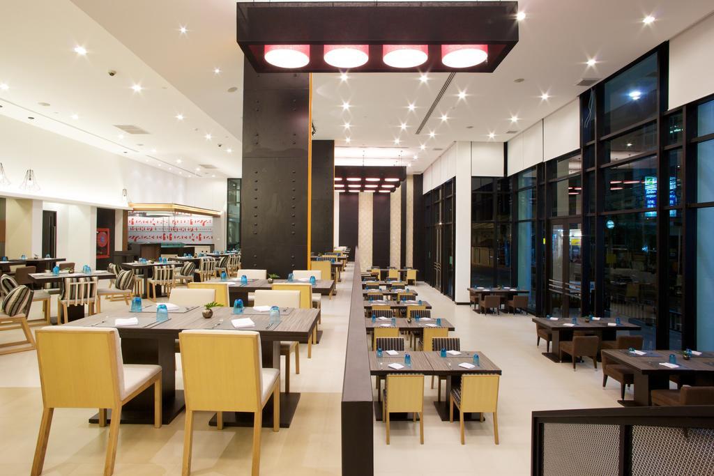 Tsix5 Hotel Pattaya Ngoại thất bức ảnh