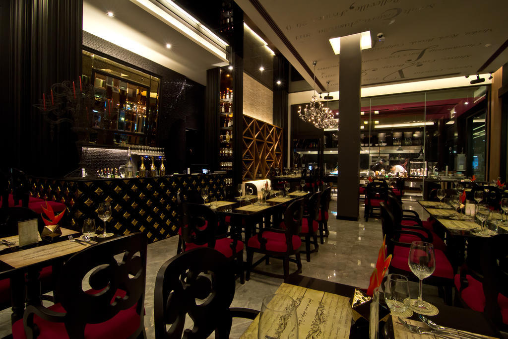 Tsix5 Hotel Pattaya Ngoại thất bức ảnh